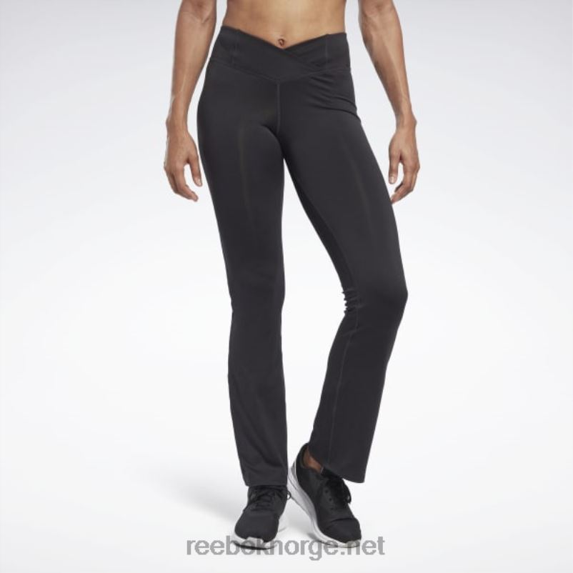 kvinner_nattsvart_2x42n677_reebok_treningsklare_bukseprogram_bootcut_bukser.jpg kvinner nattsvart 2X42N677 Reebok treningsklare bukseprogram bootcut-bukser - Bilde 1