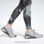 kvinner svart 2X42N755 Reebok myt printede leggings - Bilde 5