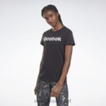 kvinner svart hvit 2X42N877 Reebok grafisk t-skjorte med nødvendig opplæring