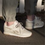 alabast/moderne beige/kritt 2X42N116 Reebok klassiske damesko i skinn - Bilde 2