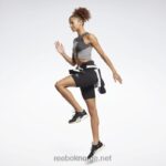 kvinner svart 2X42N436 Reebok logo-shorts med identitet - Bilde 2